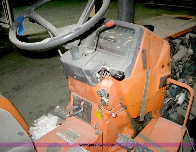 image for item 6704 Kubota L2250 lawn tractor