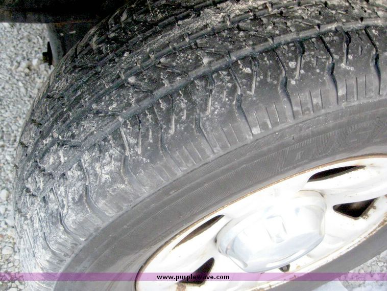 image for item 6705 2003 Ford Explorer XLS Sport