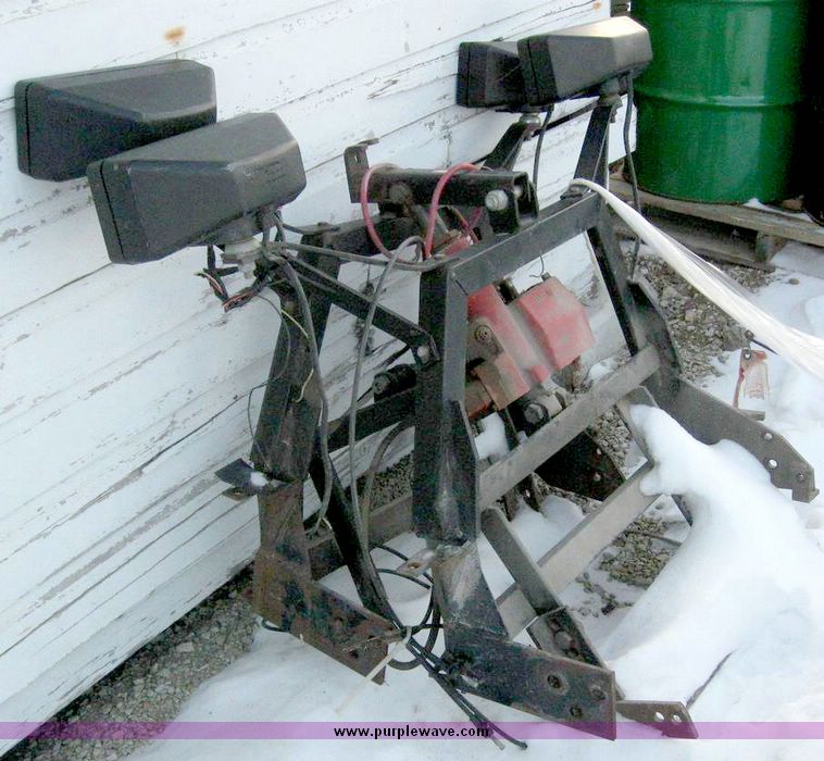 image for item 6706 (2) Western 7' snow blades