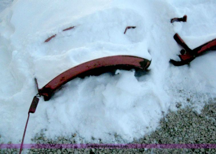 image for item 6706 (2) Western 7' snow blades