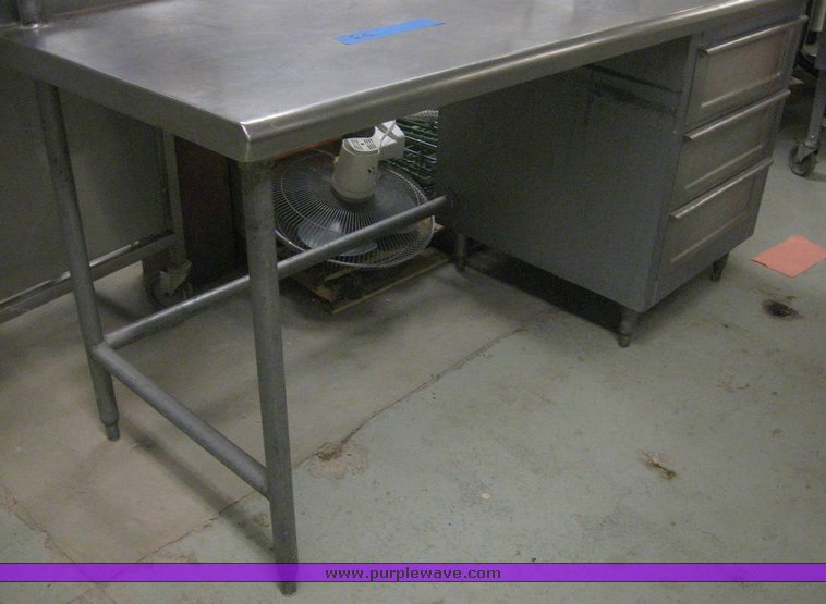 image for item 6708 Stainless steel preparation table