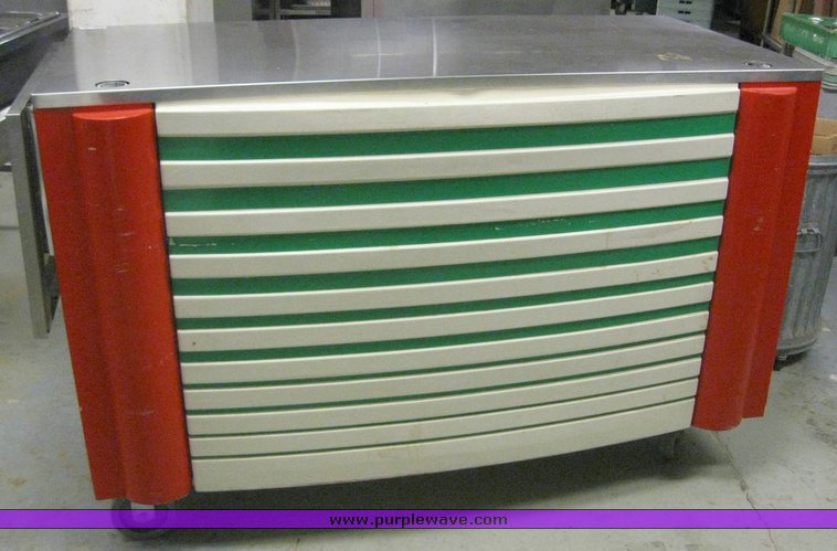 image for item 6713 Server table