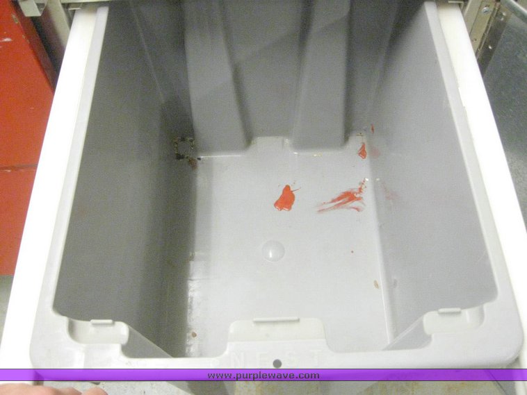 image for item 6713 Server table