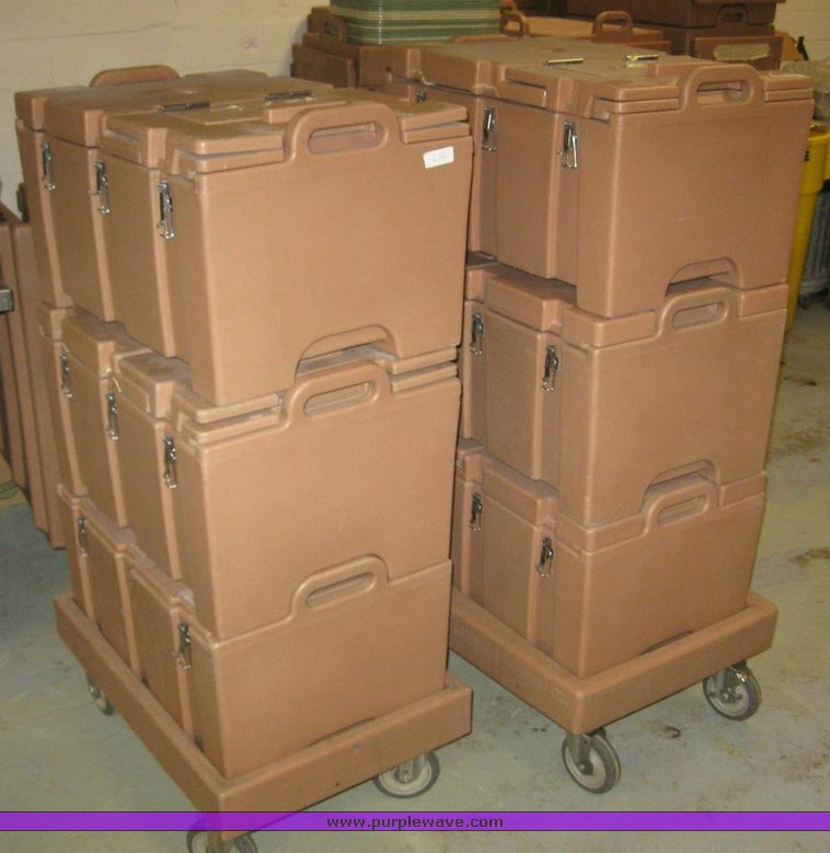 (6) Cambro storage containers in Des Moines, IA Item 6715 sold