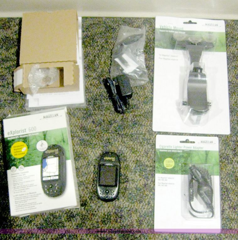 image for item 6791 Magellan Explorist 600 handheld GPS