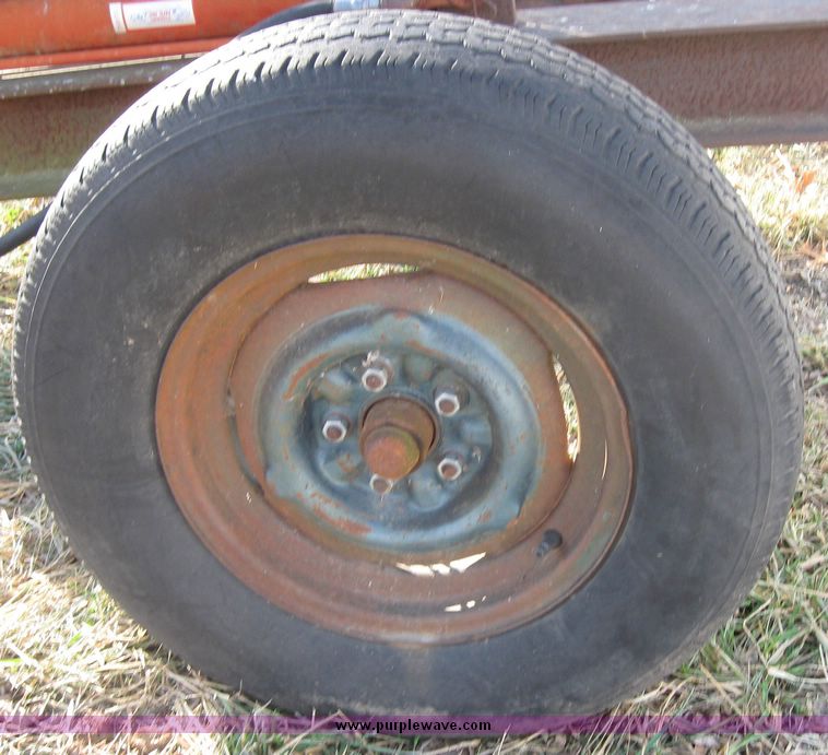 image for item 3162 Shop built hydraulic log splitter