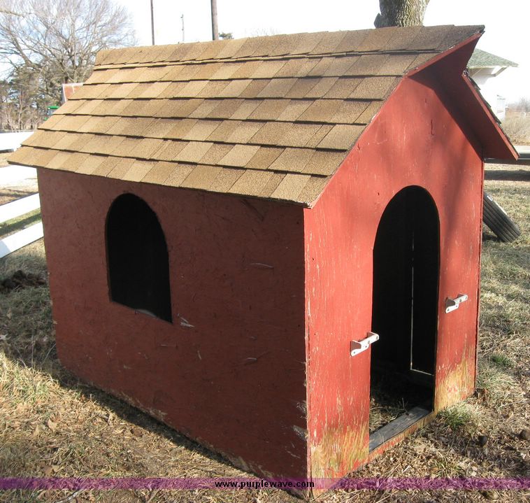 image for item 3164 Wooden dog/play house