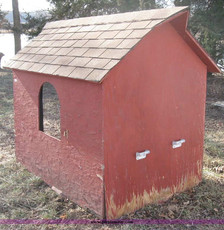 image for item 3164 Wooden dog/play house
