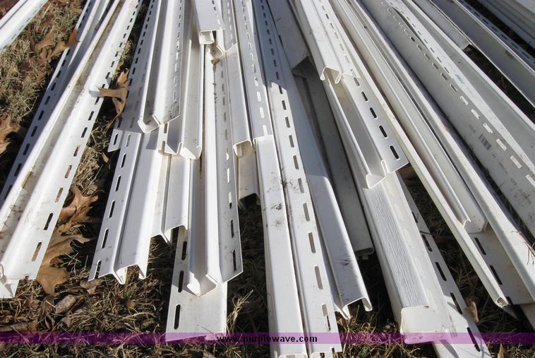 image for item 3168 Assortment of vinyl siding