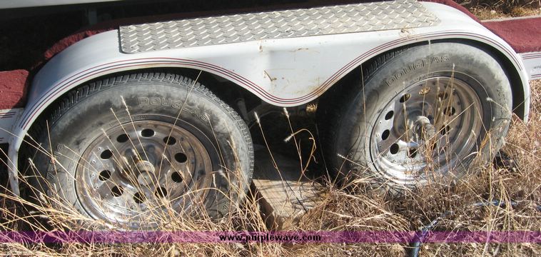 image for item 3736 1986 Century LX3500 21' boat with trailer