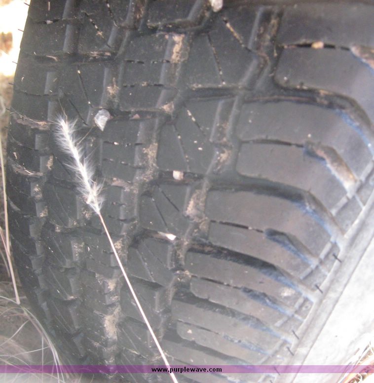 image for item 3736 1986 Century LX3500 21' boat with trailer