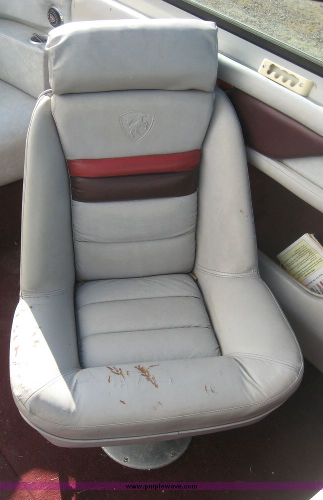 image for item 3736 1986 Century LX3500 21' boat with trailer