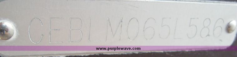 image for item 3736 1986 Century LX3500 21' boat with trailer