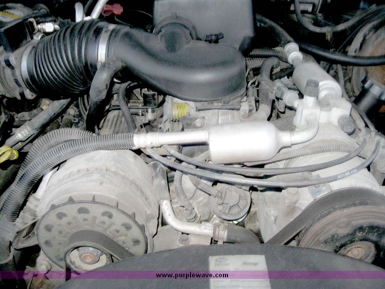 image for item 3981 1999 GMC Yukon