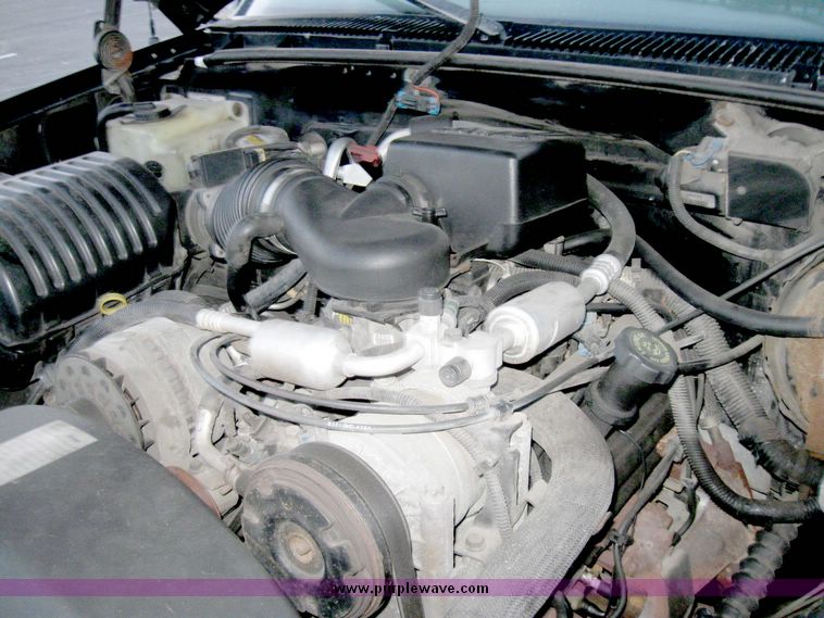 image for item 3981 1999 GMC Yukon