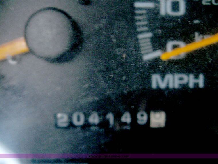 image for item 3981 1999 GMC Yukon