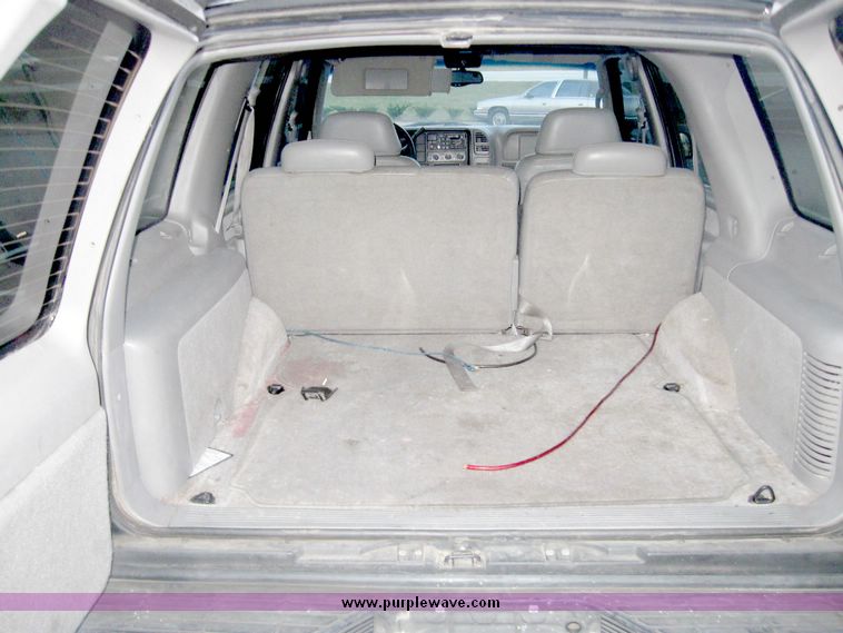 image for item 3981 1999 GMC Yukon