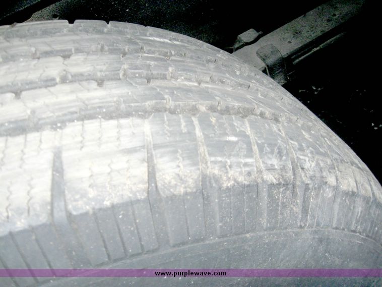 image for item 3981 1999 GMC Yukon