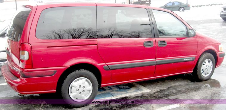 image for item 3990 1997 Chevrolet Venture mini van