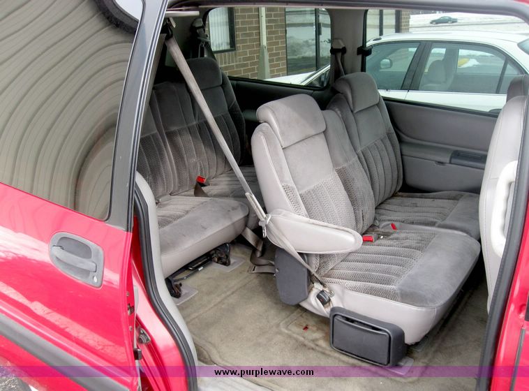 image for item 3990 1997 Chevrolet Venture mini van