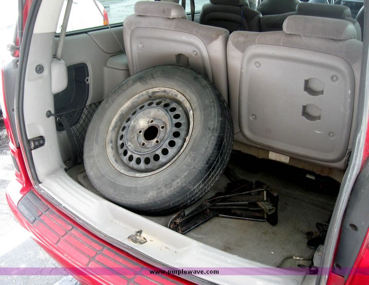 image for item 3990 1997 Chevrolet Venture mini van