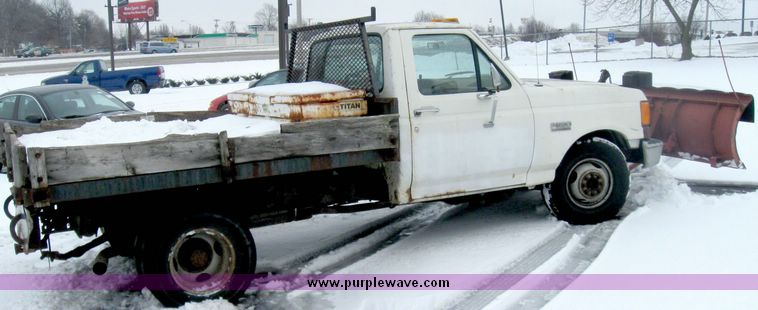 image for item 5270 1987 Ford F-350 dual wheel pickup with flatbed