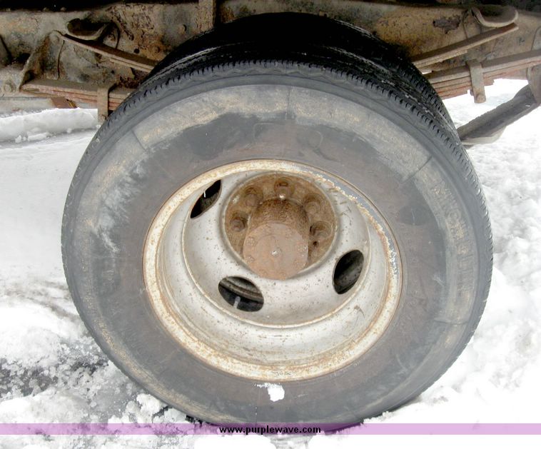 image for item 5270 1987 Ford F-350 dual wheel pickup with flatbed