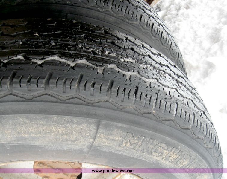 image for item 5270 1987 Ford F-350 dual wheel pickup with flatbed