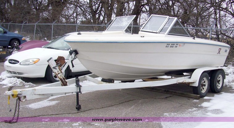 image for item 5329 Renken 16' open bow boat