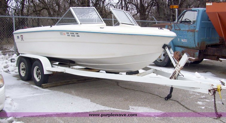 image for item 5329 Renken 16' open bow boat