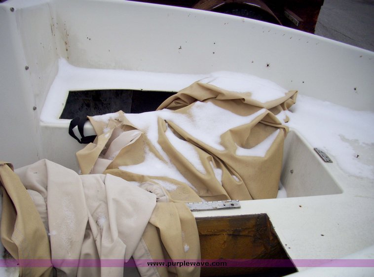 image for item 5329 Renken 16' open bow boat