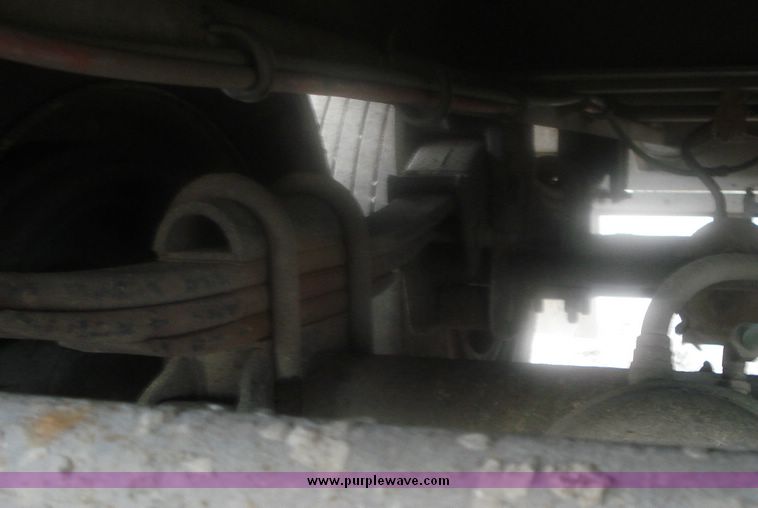 image for item 8594 1992 Guthrie 50' open top trailer