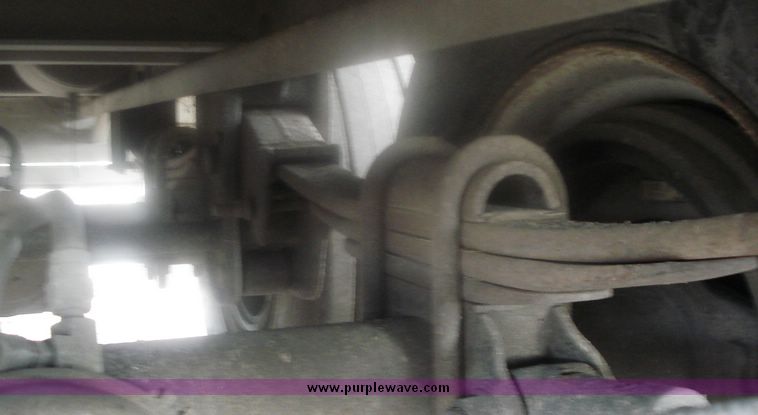 image for item 8594 1992 Guthrie 50' open top trailer