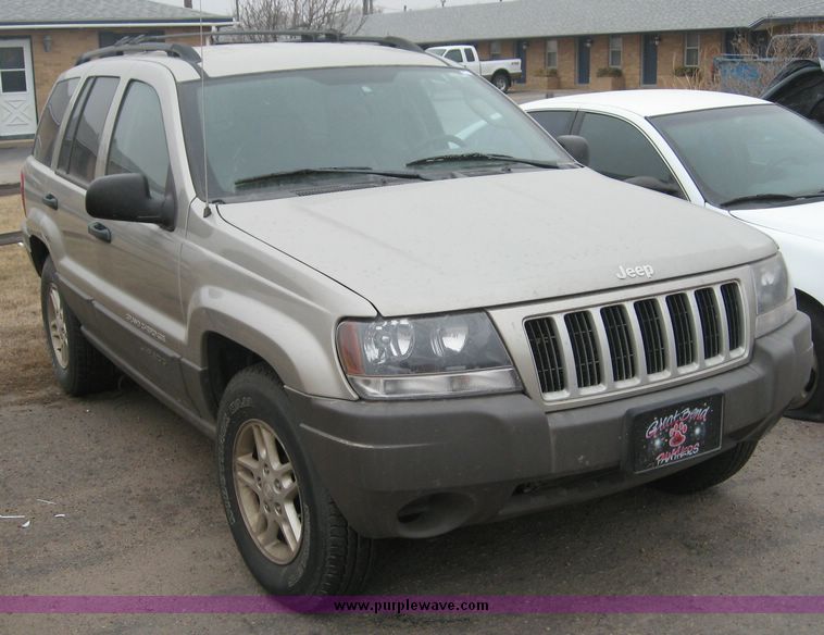 image for item 8983 2004 Jeep Grand Cherokee Laredo
