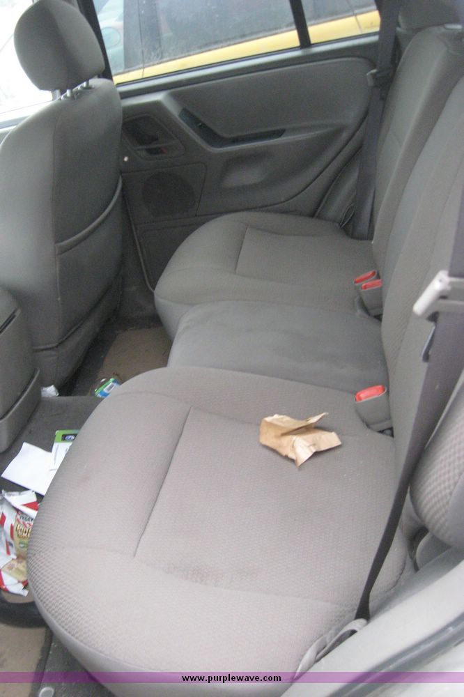 image for item 8983 2004 Jeep Grand Cherokee Laredo