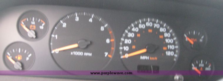 image for item 8983 2004 Jeep Grand Cherokee Laredo