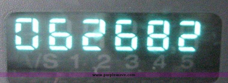 image for item 8983 2004 Jeep Grand Cherokee Laredo