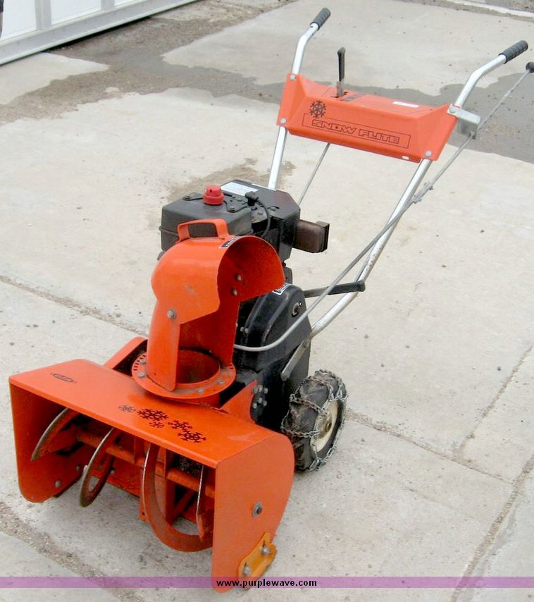 MTD Snow Flite snow blower in Tribune, KS Item 3751 sold Purple Wave