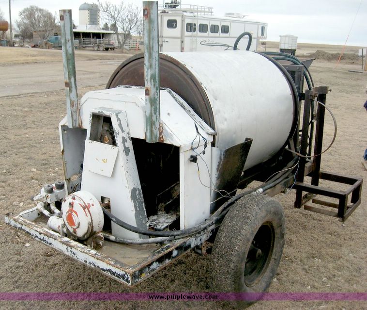 image for item 3756 Portable asphalt heater