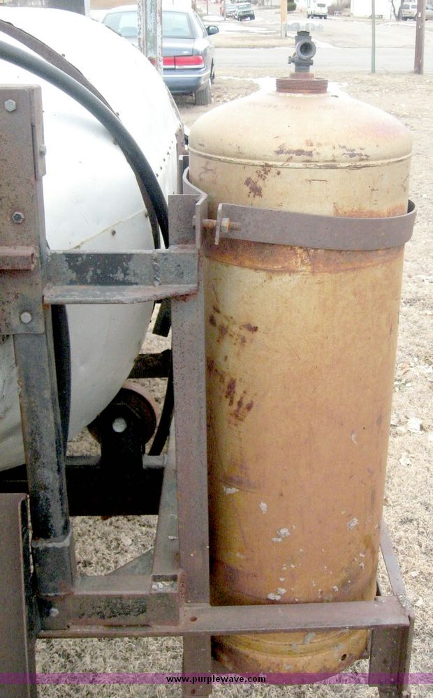 image for item 3756 Portable asphalt heater