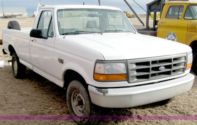 image for item 3759 1994 Ford F-150 pickup