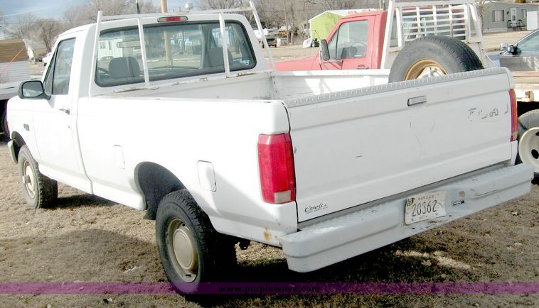image for item 3759 1994 Ford F-150 pickup