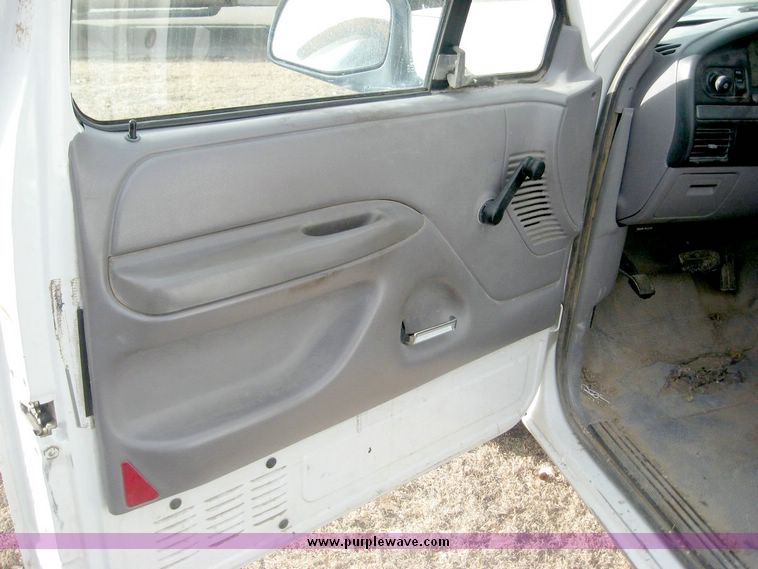 image for item 3759 1994 Ford F-150 pickup