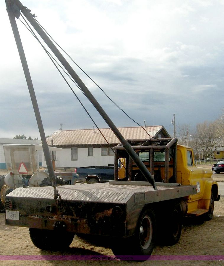 image for item 3760 1961 Chevrolet 60 tandem axle winch truck