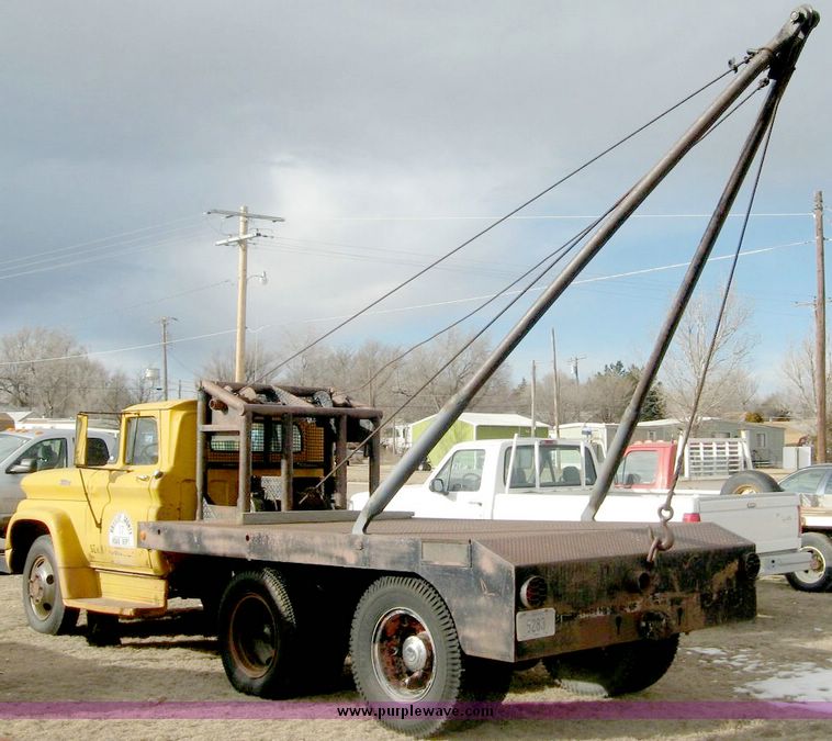 image for item 3760 1961 Chevrolet 60 tandem axle winch truck