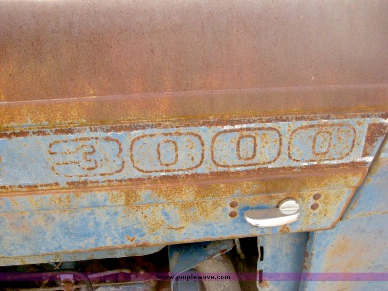 image for item 3761 1974 Ford 3000 tractor