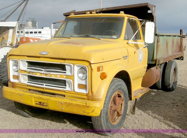 image for item 3762 1969 Chevrolet C50 truck with 10' dump bed