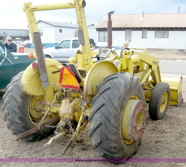 image for item 3763 Ford 3400 tractor with loader
