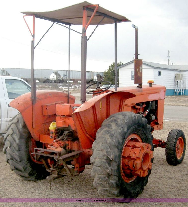 image for item 3765 Minneapolis-Moline tractor