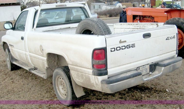 image for item 3766 1999 Dodge Ram 1500 pickup